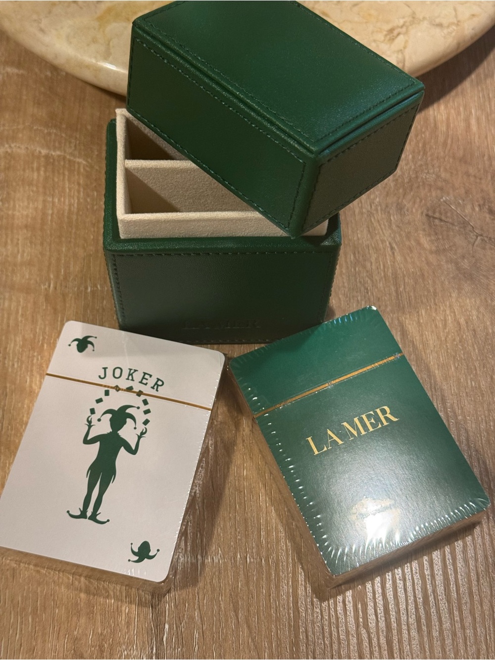 NWT La Mer Emerald Green Leather Card Case Set with 2 decks perfect gift
